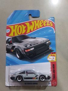 Hot Wheels Lot: '11 Corvette &amp; '82 Supra