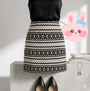Chic Patterned Mini Skirt