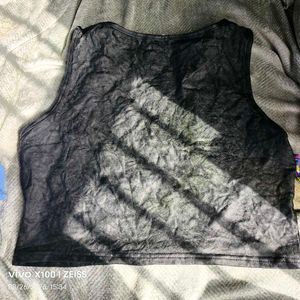 I. Black V-Neck Crop Tank Top