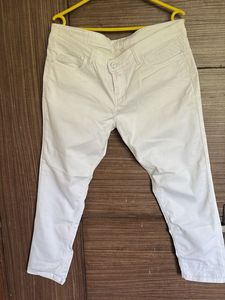 Women's White Cropped Pants