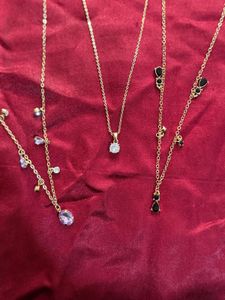 3 Premium LOVISA necklaces.