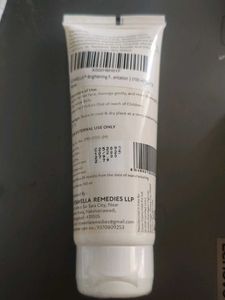 VitaWella Brightening Facewash