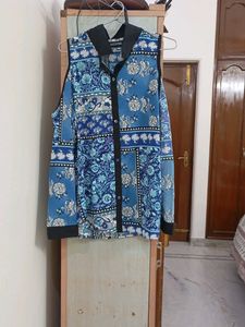 Stylish Blue Floral Cold Shoulder Top