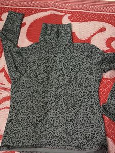 Gray Rose Print Turtleneck stretchable top with gl