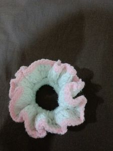 Handmade Crochet Scrunchie Babypink &amp; White