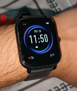 Noise ColorFit Icon Buzz Smartwatch