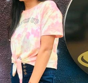 beautiful top with knot pattern