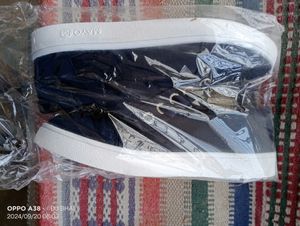 Girls' Canvas Shoes