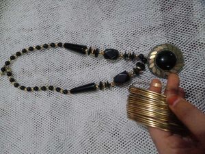 3 Combo Itam Black Chain , Earrings, Bengals