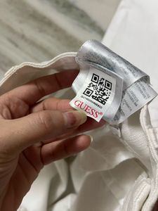 Guess white vintage jeans 💸
