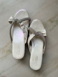 Sparkling Bow Sandals