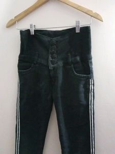 BLACK DENIM JEANS WITH WHITE BAND FOR WOMEN