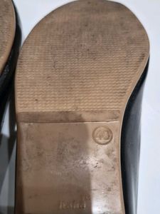 Elegant Black Ballet Flats