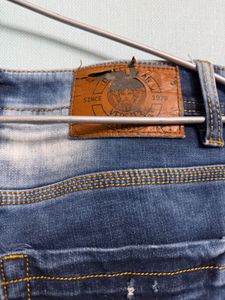 Faded Blue Jeans – Distressed Look