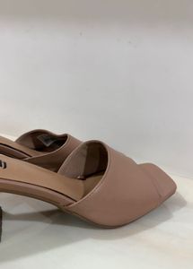 Nude block Sandals