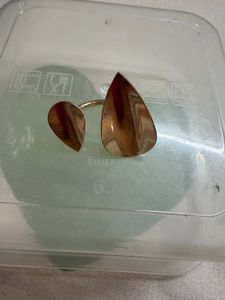 Unique Leaf Design Ring