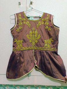 🎀 Embroidery peplum Top &amp; Skirt  🎀