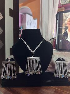 Elegant Silver Necklace and Earring Set