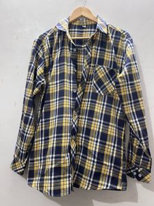 Women’s Plaid Oversized Button-Up Shirt