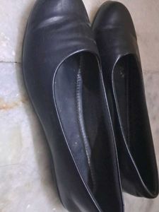 Black Ballet Flats - Comfortable &amp; Chic