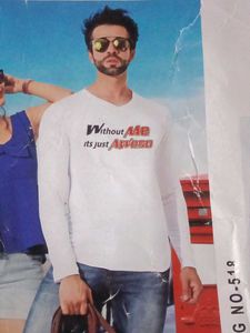 Men's white t shirt