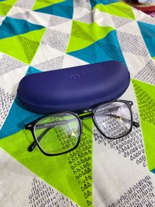 photocromatic Eyeglasses with Case