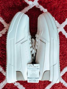 Men Stylish White Casual Sneakers