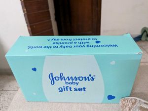 Johnson's Baby Care Essentials Lot