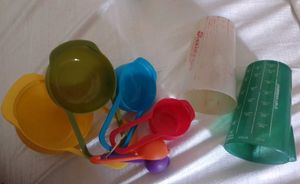 3 sets of measuring items