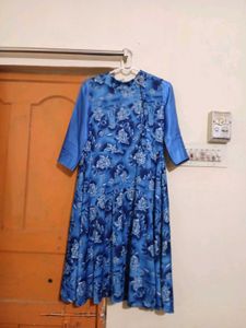 Stunning Blue Floral Print Midi Dress