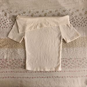 chic Off-Shoulder Ribbed Top