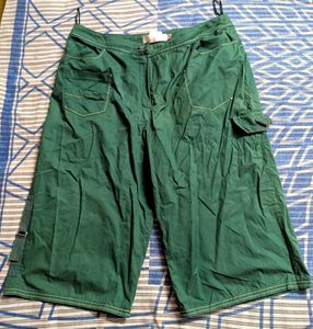 Stylish Pure Cotton Bottle Green Cargo Jorts 💚