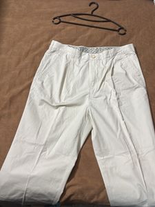 Pleated White Trousers - Relaxed Fit