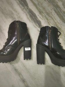 Catwalk Black Heeled Ankle Boots