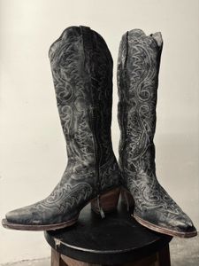 Stylish Embroidered Cowboy Boots