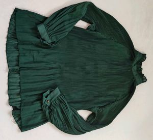 Lightweight Pleated High Neck Long Sleeve Top