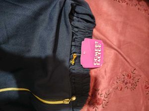 Stylish Navy Blue Pants with Gold Zipper Detail