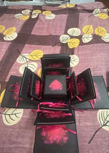 Crimson Bloom Explosion Box ❤️