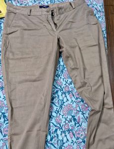 Brand New Trouser. ALLEN SOLLY.32 SIZE