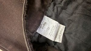 Black distressed jaens