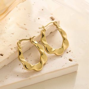 Chic Gold Statement Hoop Earrings