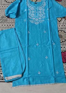 xl sizeElegant Blue Embroidered Kurta Set