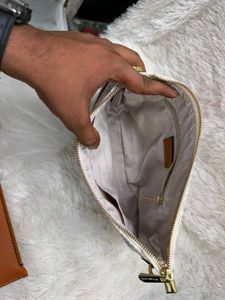 Micheal kors slingbags