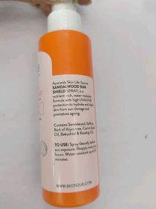 Biotique Sandalwood Sun Shield Spray