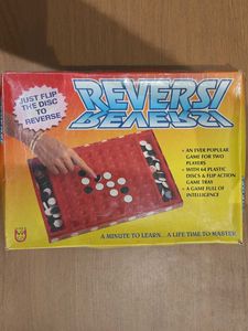 Reversi Board Game - Classic Strategy Gam