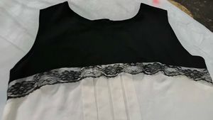 Women's Black &amp; White Lace Trim Tank Top