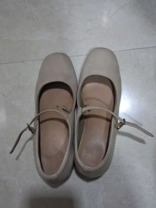 Stylish Mary Jane Block Heels