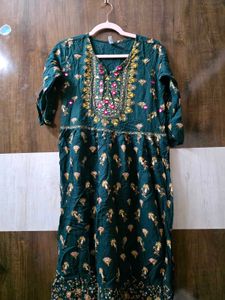 Beautiful Green Embroidered Kurta