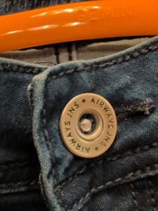 Dark Wash Capri Jeans
