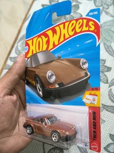 Hot Wheels Porsche 911 Carrera RS 2.7